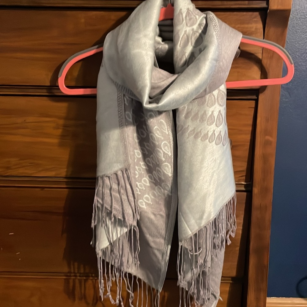 Gray Pashmina scarf